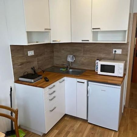 Brand New Apartment In The Heart Of Bratislava Esterno foto
